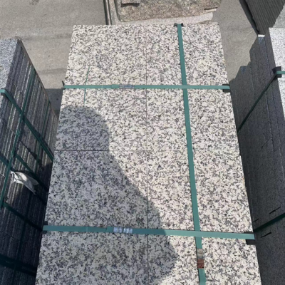 天然花岗岩火烧板地铺石芝麻白荔枝面干挂石材路沿平侧石芝麻黑图4