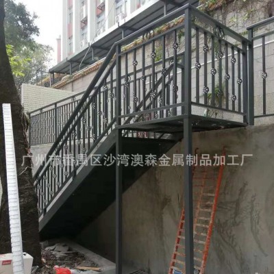 承揽户外加建钢结构楼梯 多层消防楼梯施工方案 生产高层应急楼梯图2
