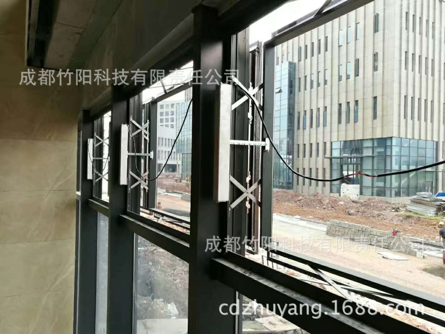 平升式电动天窗1