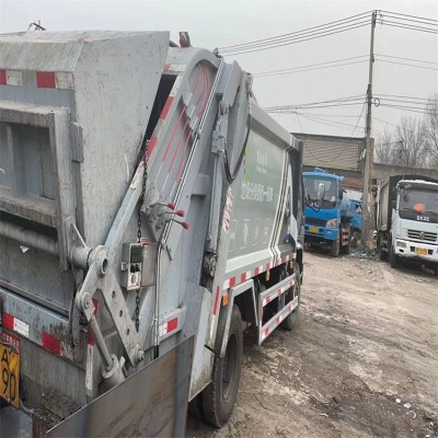 拆除废旧砖垃圾清理 道路沥青混凝土用 干净卫生自卸运输车队图2