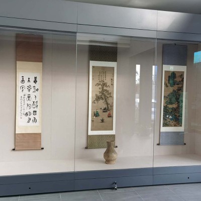 产地货源低反射夹胶玻璃不反光夹层博物馆展柜玻璃珠宝展柜玻璃图4