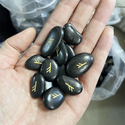 烫金卢恩字符刻字鹅卵石抛光亮面刻厂家批发烫金刻字卵石卢恩字母图2