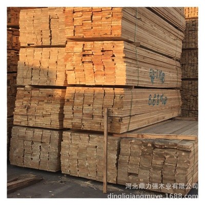 厂家批发东北落叶松板材木跳板等宽四面见线工程建筑木板黄花松图4