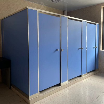 量大从优厂家直供防水防潮厕所隔断板抗倍特板公共卫生间隔断板图3