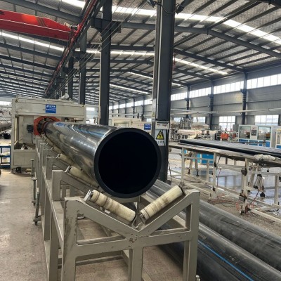 HDPE给水管饮用水市政供水管PE农田灌溉拖拉顶管国标P E给水管