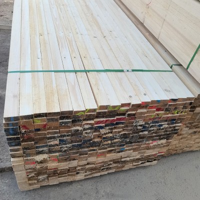 建筑木方木板工程工地用白松松木辐射松樟子松拿样木材原木现货图2