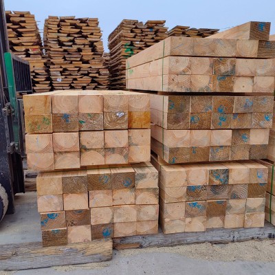 WO定制建筑木方铁杉工程房建工地定做建筑口料白松实口料木楞条图4