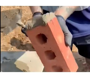 砌墙时，水泥砂浆是怎么把砖头给固定住的？