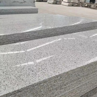 定制灰麻地砖芝麻灰荔枝面花岗岩广场砖火烧板芝麻灰石材厂家图5