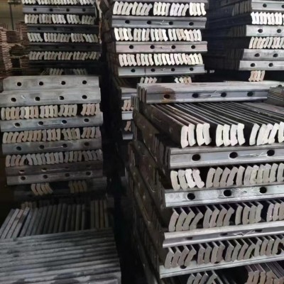 P65钢轨道夹板 R65轨道夹板 压板 铁路垫片 轨距拉杆 压轨器 轨图2