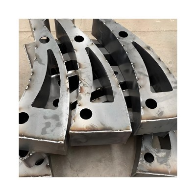 山东护栏厂制作桥梁护栏 耐腐蚀镀锌防撞护栏 不锈钢护栏美观耐用图5