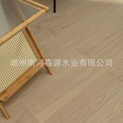 奶油色实木多层复合木地板批发锁扣原木风木地板家用安装抗污耐磨图2