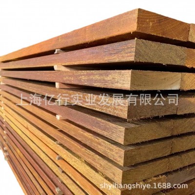 印尼菠萝格 古建筑寺庙祠堂木材 天然防腐印茄木原木立柱厂家定制 10米