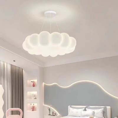 奶油风卧室灯云朵星星吊球客厅led吸顶灯网红儿童房灯中山灯具
